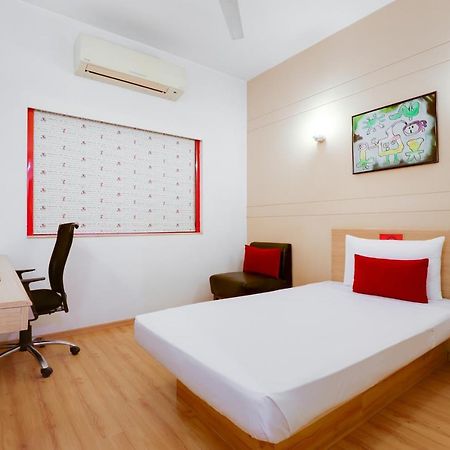 Red Fox By Lemon Tree Hotels, East Delhi Exterior foto