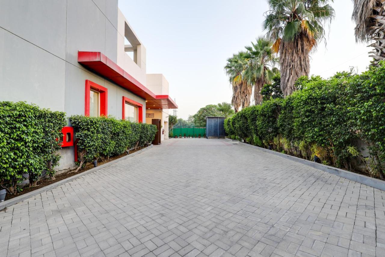 Red Fox By Lemon Tree Hotels, East Delhi Exterior foto