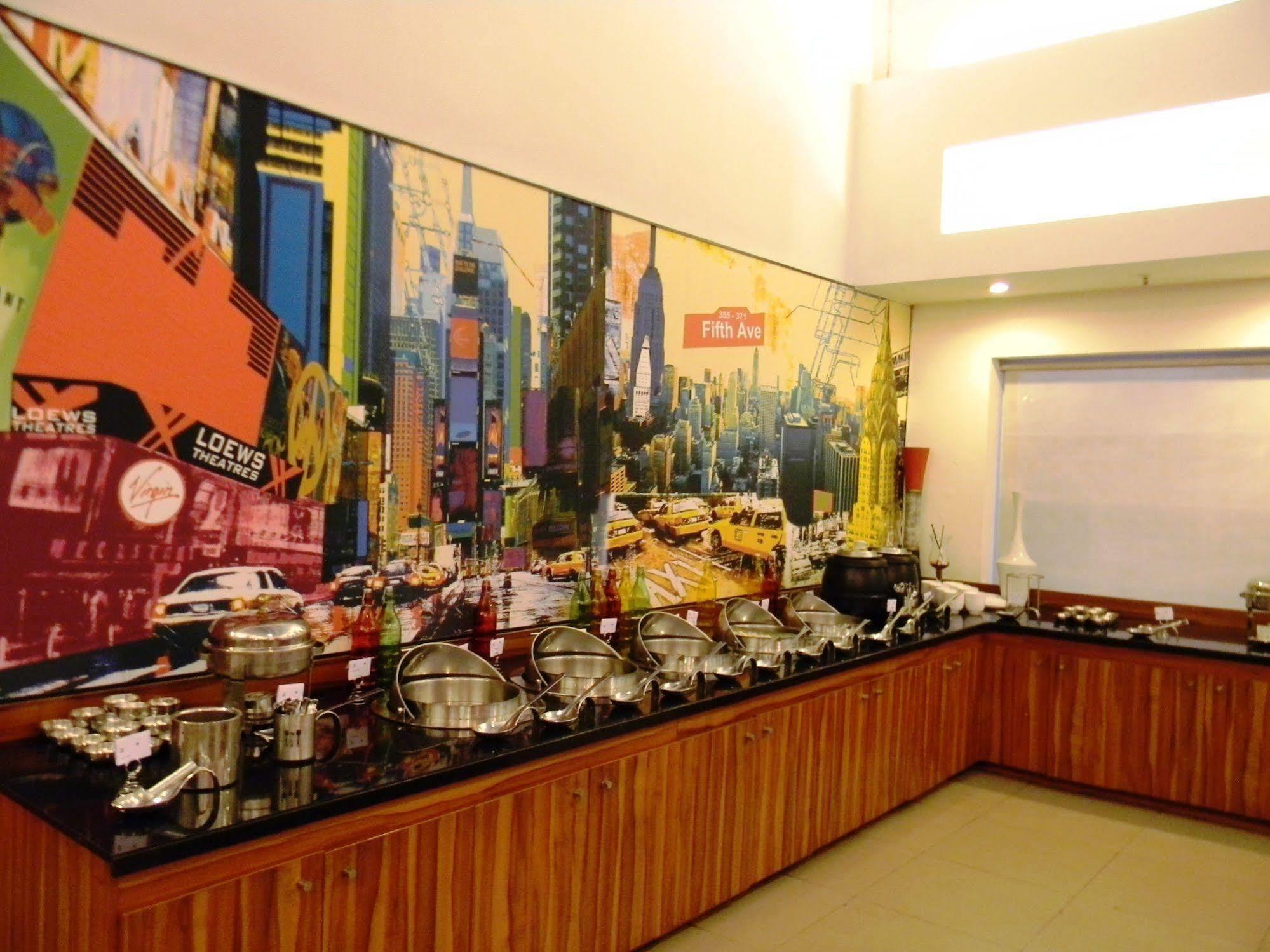 Red Fox By Lemon Tree Hotels, East Delhi Exterior foto